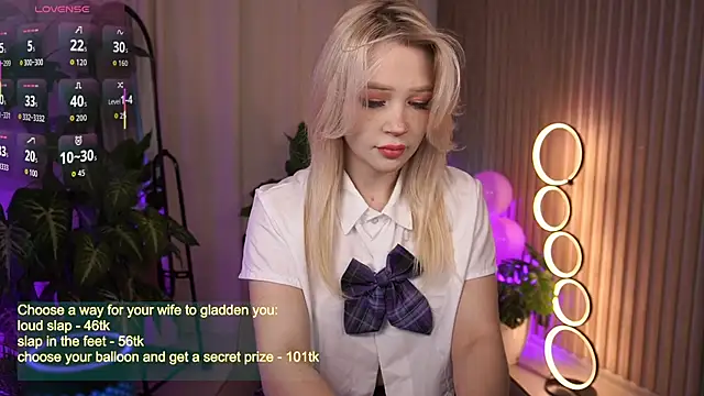 LauraWifeness online show from October 2025 06:20:02 AM