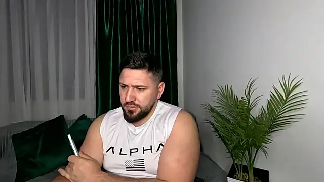Gold Alpha Boy online show from May 2026 07:31:01 PM