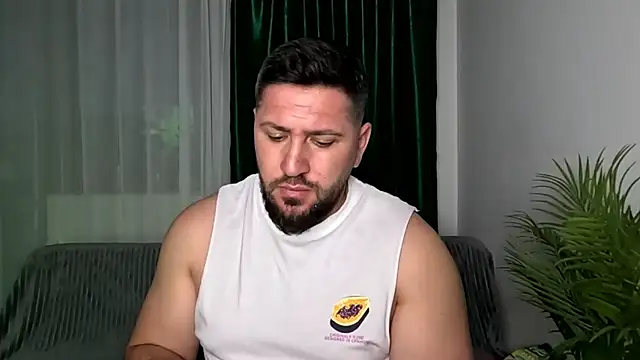 Gold Alpha Boy online show from May 2026 06:05:02 PM