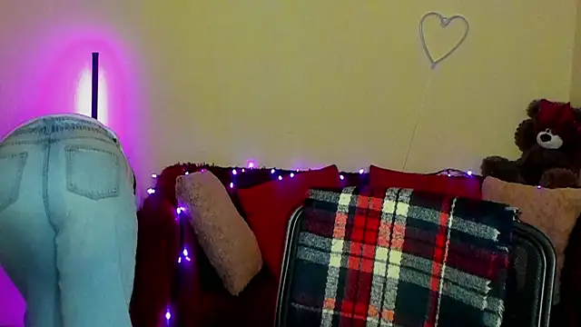Alicia love00 online show from April 2026 05:21:02 AM