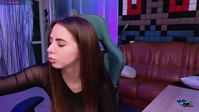 IvoryWood  online show from November 2025 11:46:01 AM