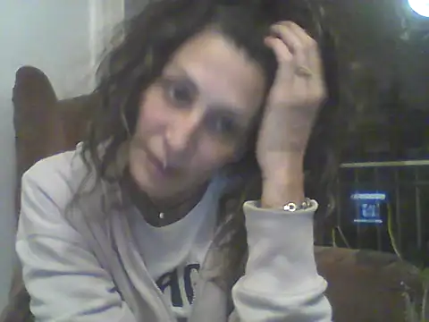 Snapshot of Bebita-zmp chatting on June 2026 02:21:01 AM Bebita-zmp online show from June 2026 02:21:01 AM