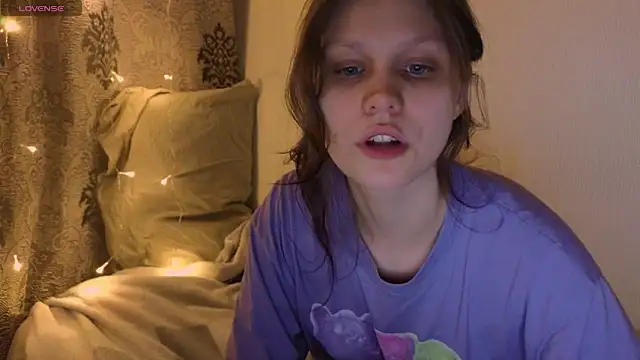 Lunliss online show from February 2026 10:06:01 PM