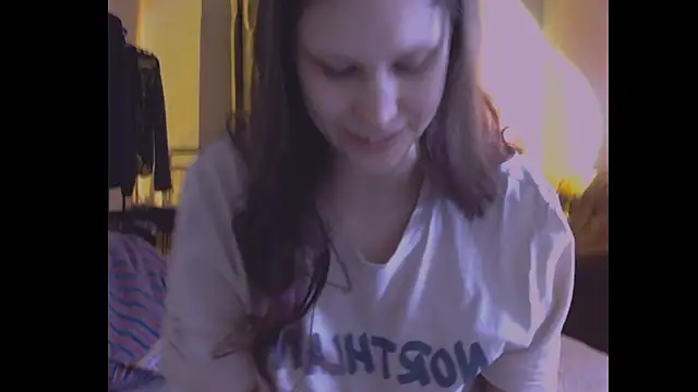 Snapshot of Lunliss chatting on July 2026 11:57:02 PM Lunliss online show from July 2026 11:57:02 PM