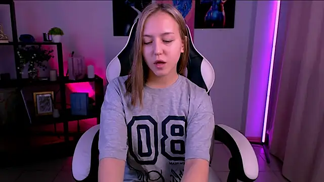 Snapshot of CindySparkl chatting on February 2026 03:33:01 AM CindySparkl online show from February 2026 03:33:01 AM