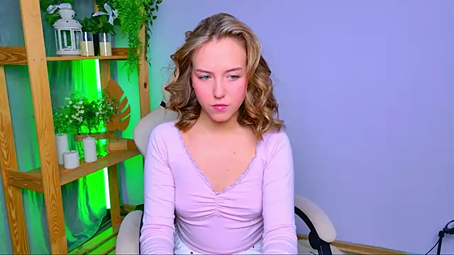 Snapshot of CindySparkl chatting on February 2026 04:31:02 AM CindySparkl online show from February 2026 04:31:02 AM