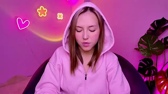 Snapshot of CindySparkl chatting on March 2026 03:07:02 AM CindySparkl online show from March 2026 03:07:02 AM