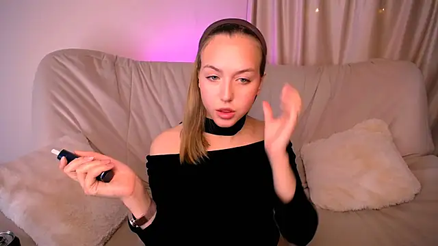 CindySparkl online show from May 2026 06:18:02 AM