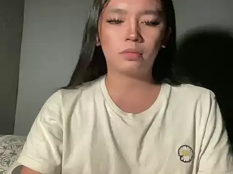 Snapshot of Claudia_Johnson chatting on November 2025 01:00:02 PM Claudia Johnson online show from November 2025 01:00:02 PM