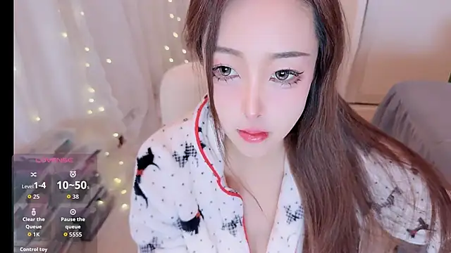 charlotte520 online show from January 2026 12:05:02 AM