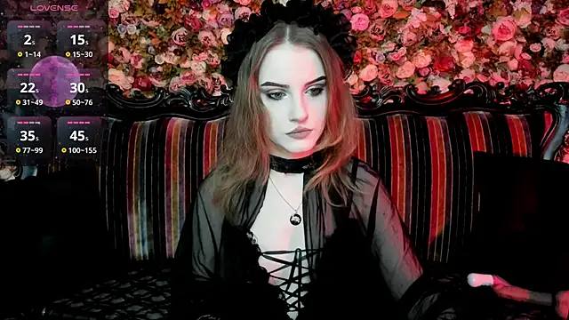 Snapshot of EllieMori chatting on November 2025 07:45:01 AM EllieMori online show from November 2025 07:45:01 AM