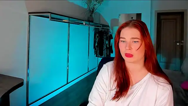 Snapshot of Meri_Cutte chatting on February 2026 01:44:02 PM Meri Cutte online show from February 2026 01:44:02 PM