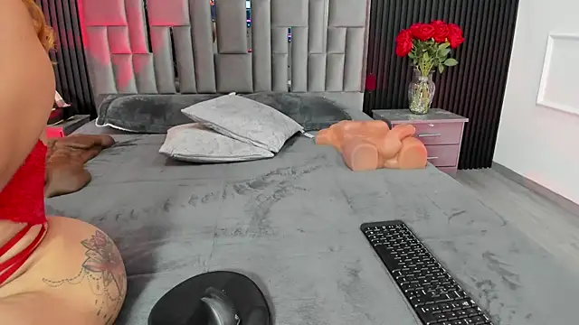 Snapshot of Bigsexxyass chatting on March 2026 08:07:01 AM Bigsexxyass online show from March 2026 08:07:01 AM