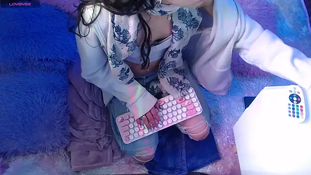 Giaa rossi online show from November 2025 02:06:01 PM