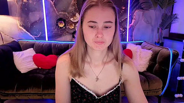 Snapshot of Sun_Kitty_ chatting on September 2025 06:51:02 AM Sun Kitty online show from September 2025 06:51:02 AM