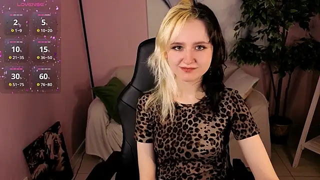 girl next doorr online show from March 2026 01:11:02 PM