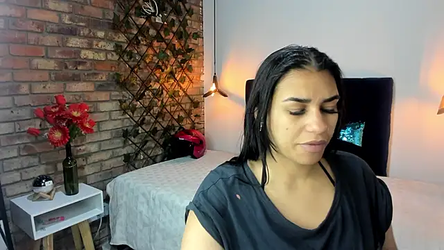 Lia Blake  online show from February 2026 12:02:01 PM