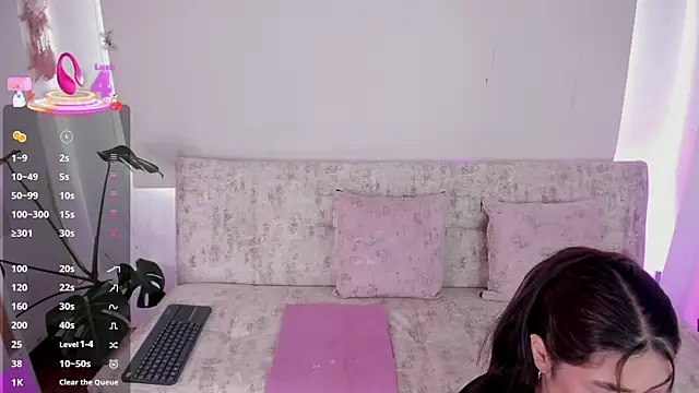 missweetpeach online show from June 2026 09:30:01 PM