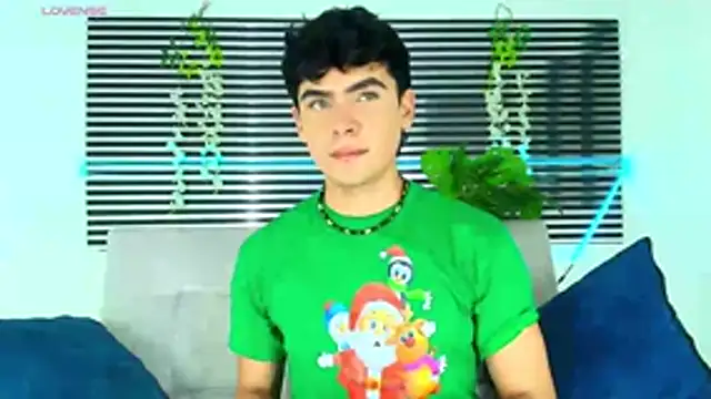 CamiiGuzmanX online show from December 2025 07:53:01 PM