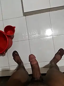 obin112233 online show from April 2026 07:00:01 PM