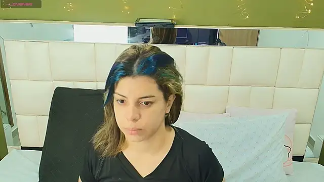 Snapshot of gisell_gomez chatting on September 2025 12:16:01 PM gisell gomez online show from September 2025 12:16:01 PM