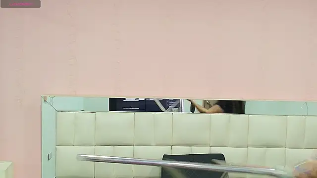 Snapshot of gisell_gomez chatting on November 2025 12:48:01 PM gisell gomez online show from November 2025 12:48:01 PM