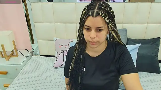 Snapshot of gisell_gomez chatting on November 2025 01:12:02 PM gisell gomez online show from November 2025 01:12:02 PM