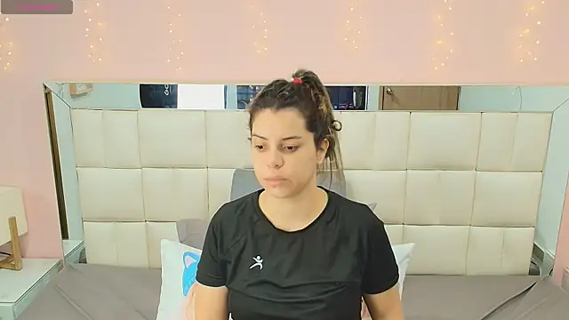 Snapshot of gisell_gomez chatting on December 2025 12:56:02 PM gisell gomez online show from December 2025 12:56:02 PM