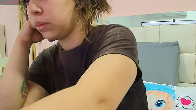 Snapshot of gisell_gomez chatting on January 2026 01:27:02 PM gisell gomez online show from January 2026 01:27:02 PM