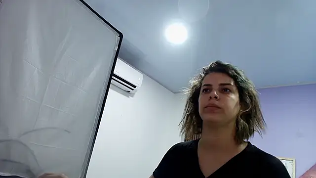 Snapshot of gisell_gomez chatting on March 2026 07:53:01 PM gisell gomez online show from March 2026 07:53:01 PM