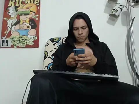 Thomasjons  online show from October 2025 11:16:01 PM