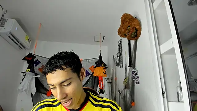 jhosep hamilton online show from November 2025 07:05:01 PM