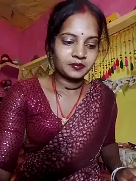 Snapshot of Hot_bbbb chatting on April 2026 04:18:01 PM Hot bbbb online show from April 2026 04:18:01 PM