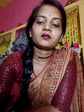 Snapshot of Hot_bbbb chatting on April 2026 03:53:01 PM Hot bbbb online show from April 2026 03:53:01 PM