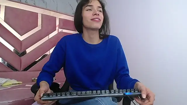 Mia swift ch online show from October 2025 03:13:01 PM