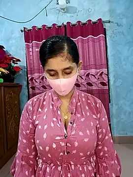 Snapshot of Cute_Faria chatting on November 2025 04:18:01 PM Cute Faria online show from November 2025 04:18:01 PM