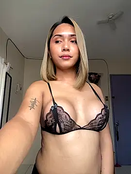 Snapshot of IvoryKath chatting on October 2025 03:18:01 AM IvoryKath online show from October 2025 03:18:01 AM