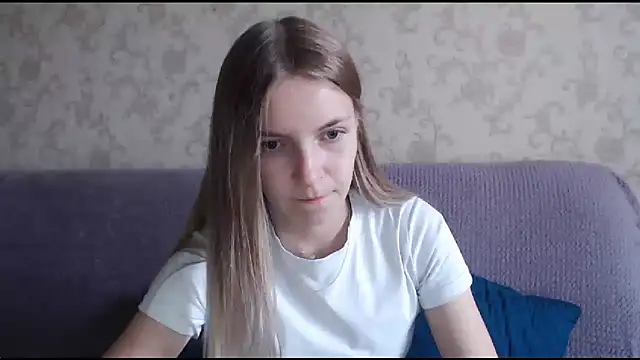 Snapshot of HitGyrl chatting on October 2025 08:16:02 AM HitGyrl online show from October 2025 08:16:02 AM