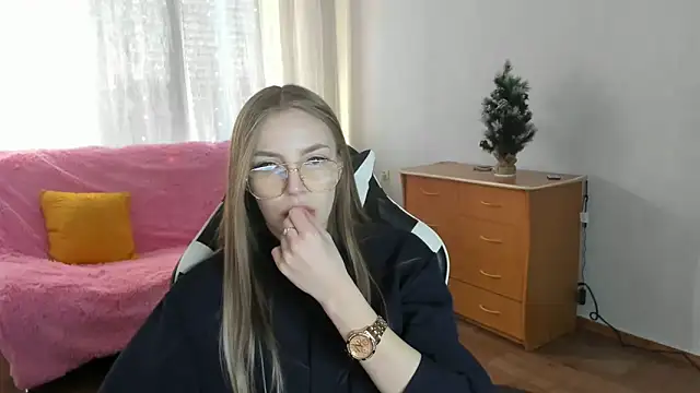 HitGyrl online show from February 2026 08:08:02 AM