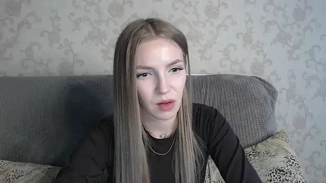 HitGyrl online show from April 2026 11:42:02 PM