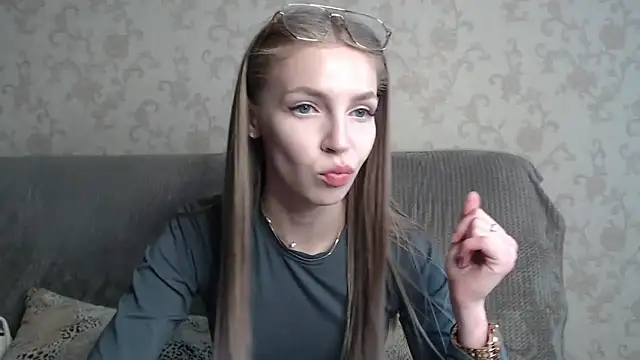 HitGyrl online show from May 2026 08:11:01 AM