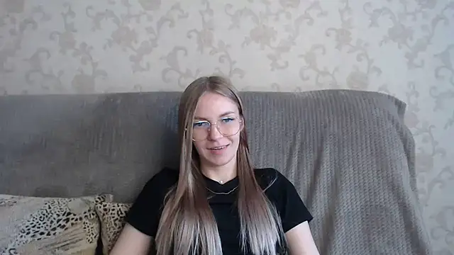 HitGyrl online show from June 2026 02:24:02 AM