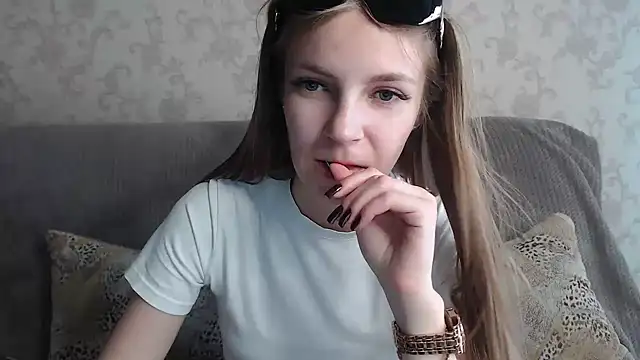 HitGyrl online show from June 2026 09:03:02 AM