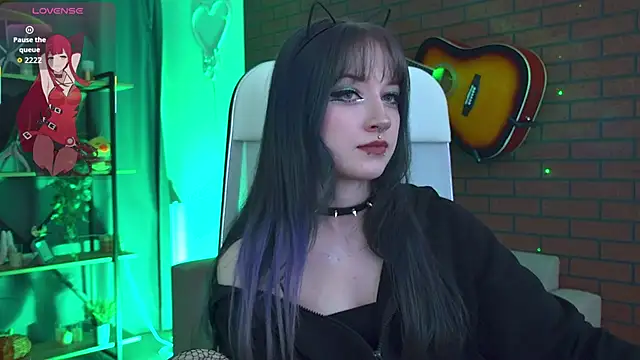 LiliLuna online show from February 2026 03:56:02 PM