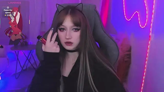 LiliLuna online show from March 2026 01:25:01 PM