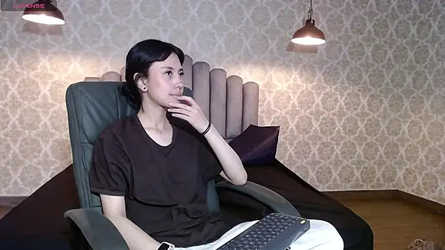 Snapshot of _mavis2 chatting on September 2025 08:56:02 PM mavis2 online show from September 2025 08:56:02 PM