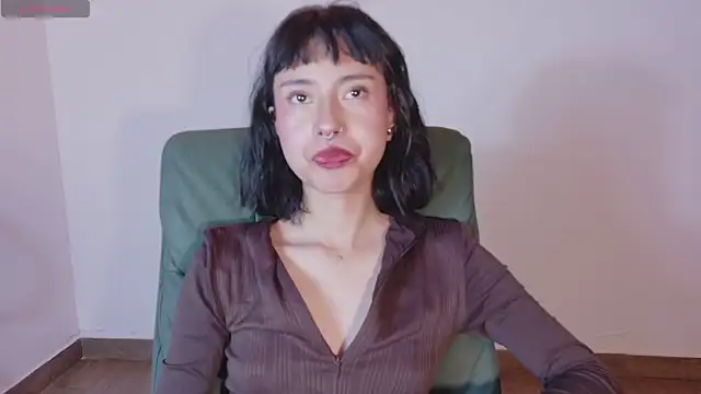 Snapshot of _mavis2 chatting on October 2025 08:07:01 PM mavis2 online show from October 2025 08:07:01 PM