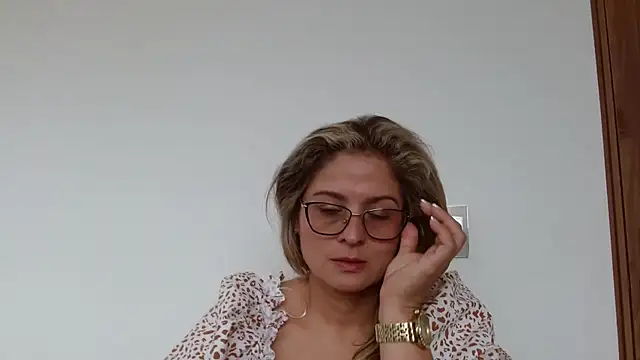 Snapshot of linda-mature43 chatting on October 2025 07:23:02 PM linda-mature43 online show from October 2025 07:23:02 PM