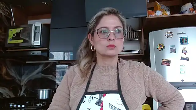 Snapshot of linda-mature43 chatting on October 2025 01:12:01 PM linda-mature43 online show from October 2025 01:12:01 PM