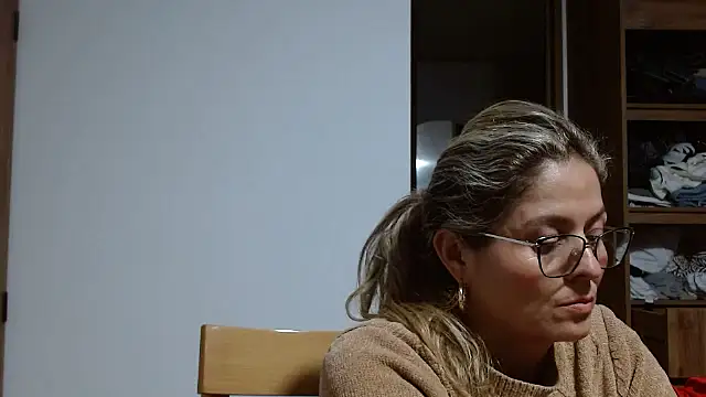 Snapshot of linda-mature43 chatting on October 2025 01:20:01 AM linda-mature43 online show from October 2025 01:20:01 AM